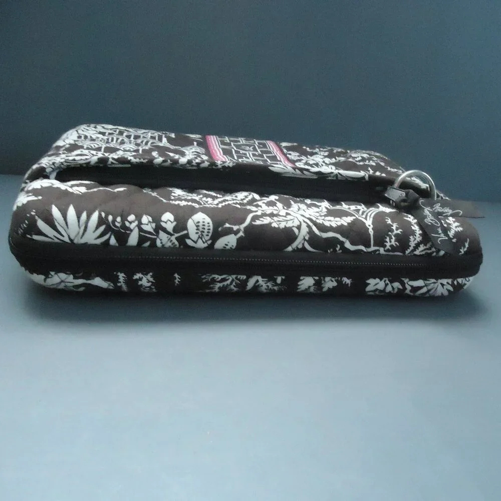 Vera Bradley laptop computer travel hardshell case.